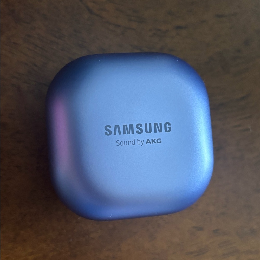 Samsung Sound By AKG Earbuds in Lavender